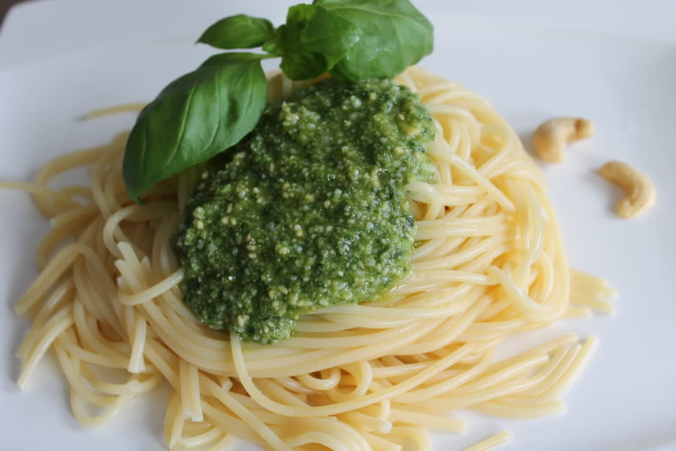 Basilikum Pesto