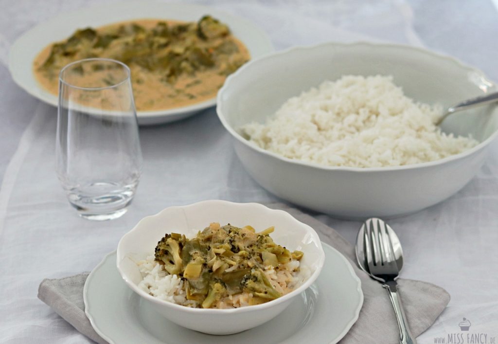 Leckeres veganes Thai Curry mild